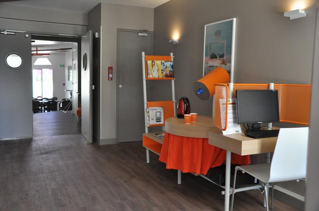 Отель Ibis Styles Жьен Экстерьер фото
