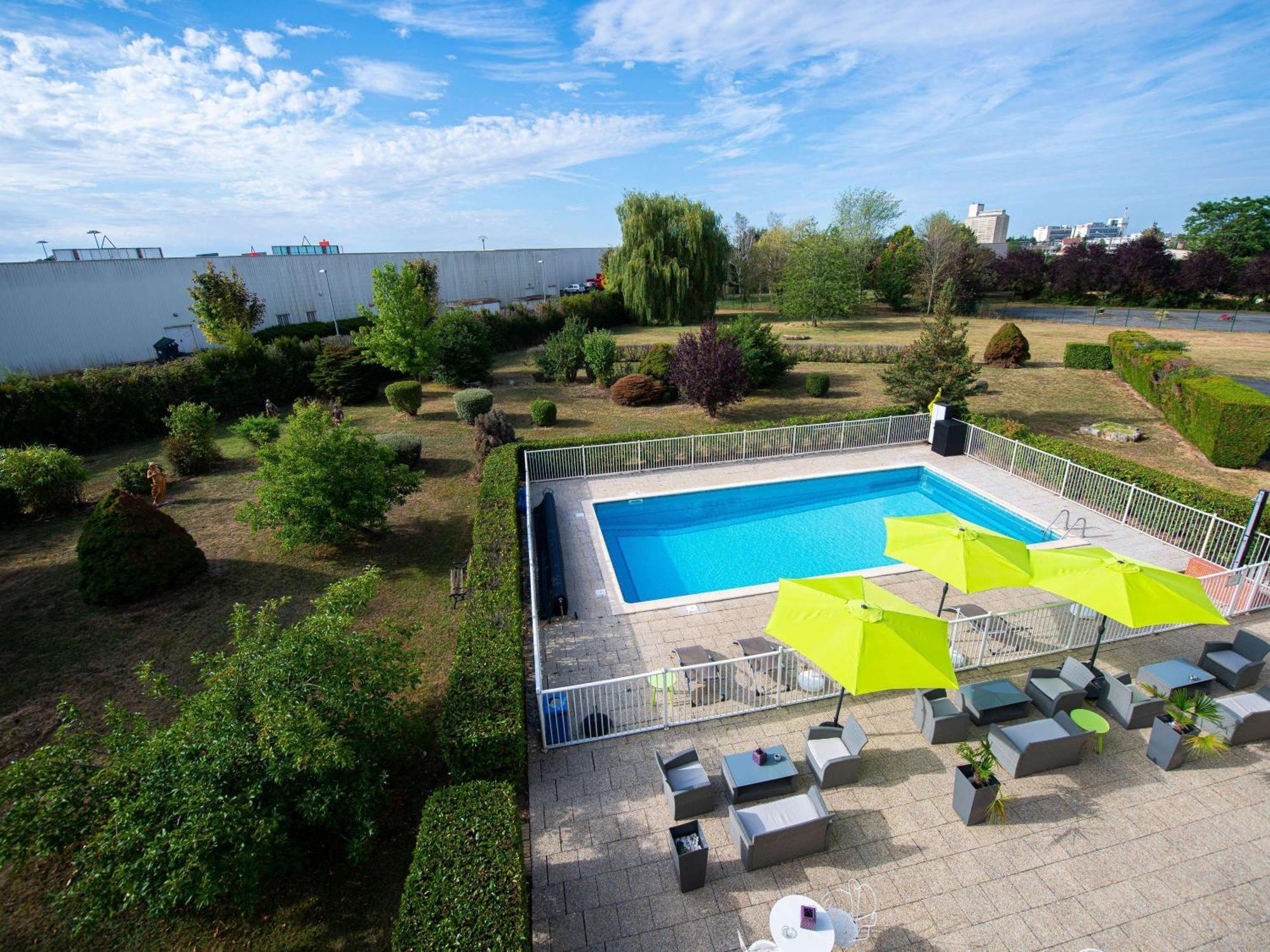 Отель Ibis Styles Жьен Экстерьер фото