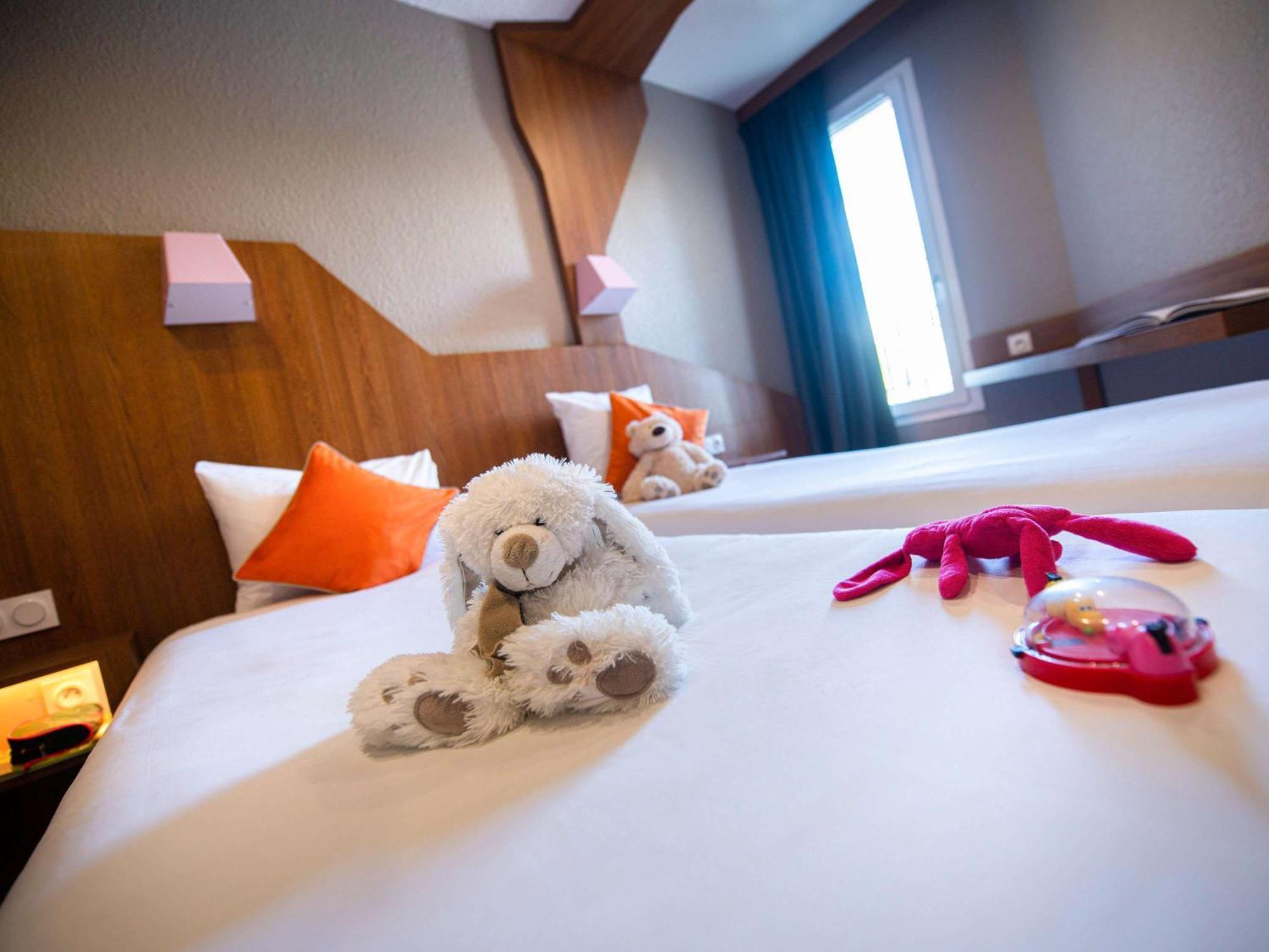 Отель Ibis Styles Жьен Экстерьер фото